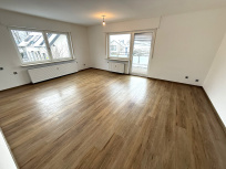 Wohnbereich mit Balkonzugang